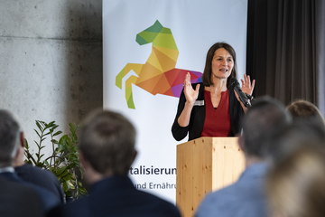 Niedersachsens Agrarministerin Miriam Staudte bei der Verleihung des Digitalisierungspreises Agrar und Ernährung Niedersachsen