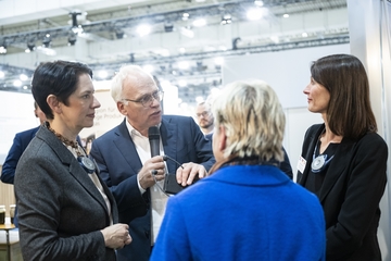 Gruppenbild beim Messerundgang