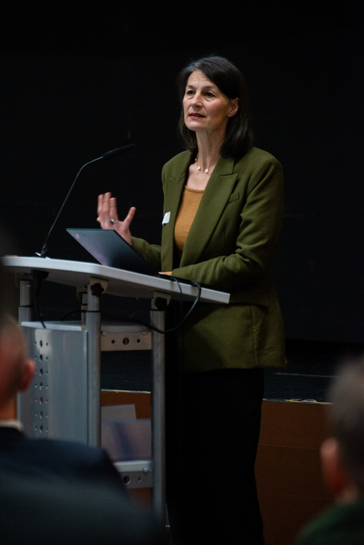 Ministerin Miriam Staudte hält eine Rede zum Tag der Landentwicklung