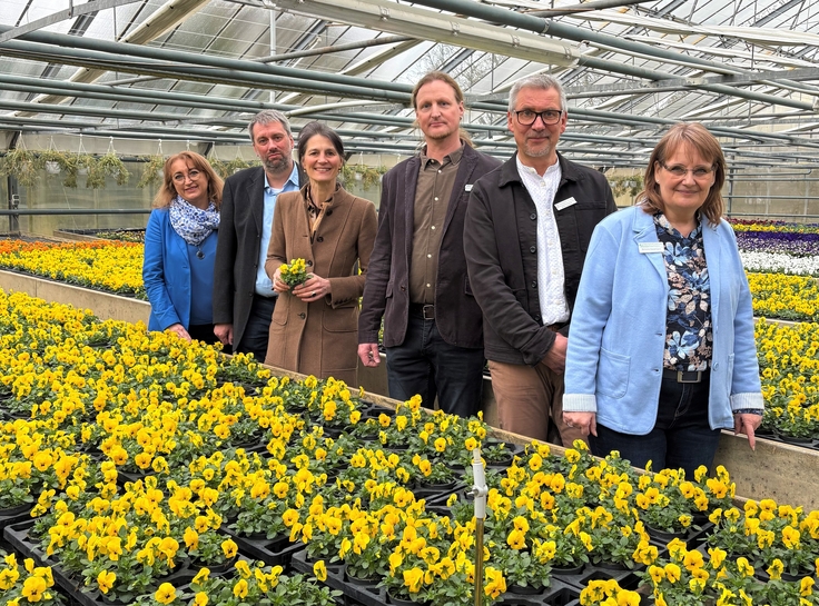 Ministerin Staudte(3.v.l.) bei der KVHS im Rahmen der 