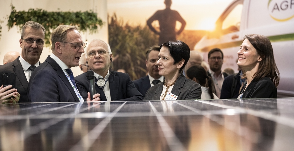 Gruppenbild beim Messerundgang