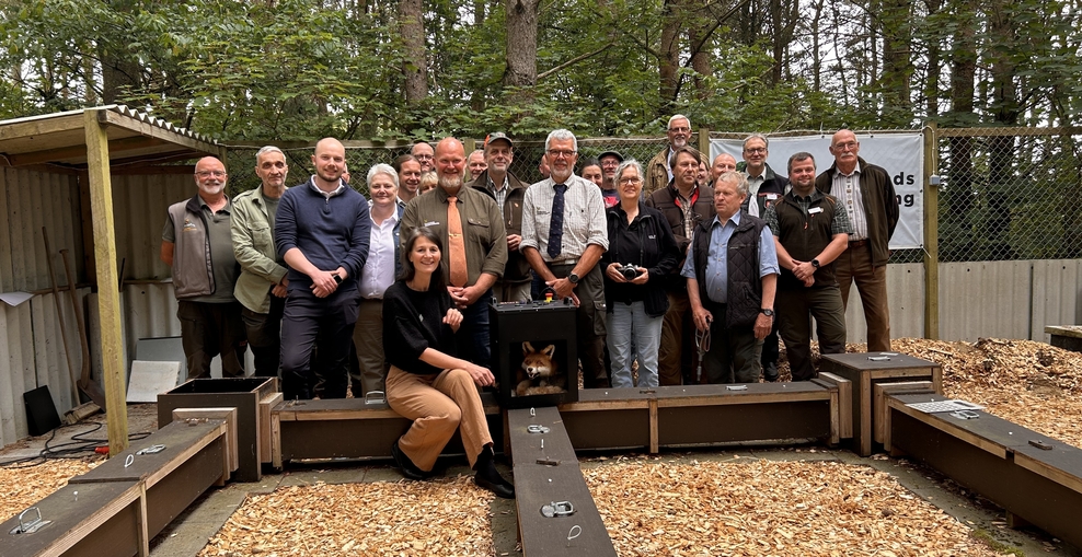 Jagdministerin Miriam Staudte mit den Teilnehmenden der Fachexkurs zum dänischen Jagdverband in Randers